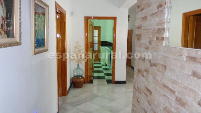 Image No.15-4 Bed Country House for sale