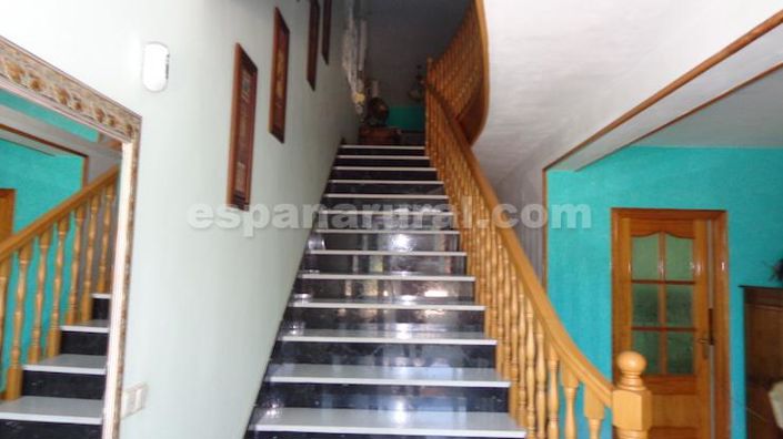 Image No.16-4 Bed Country House for sale