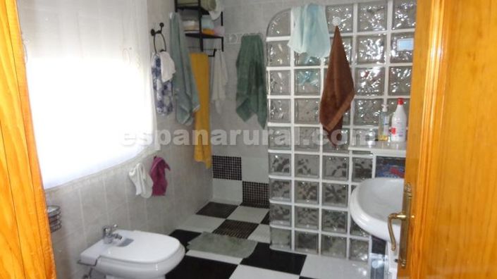 Image No.18-4 Bed Country House for sale