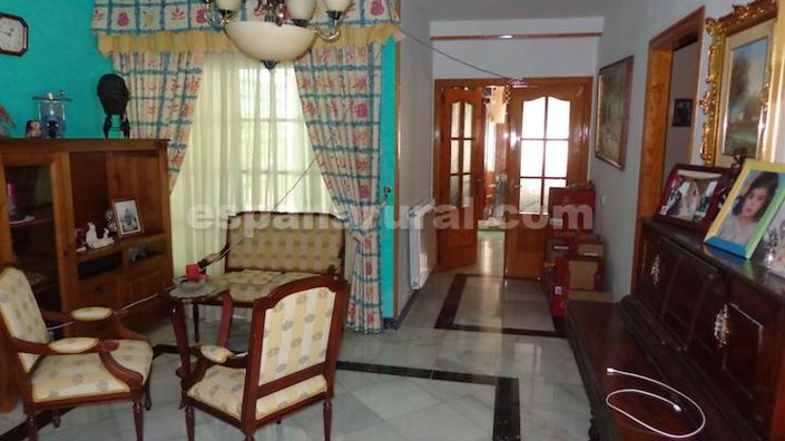 Image No.5-4 Bed Country House for sale