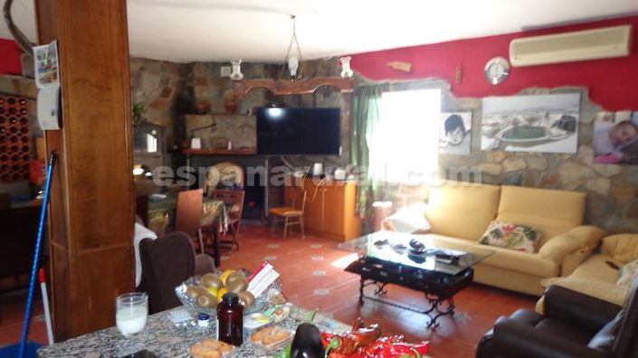 Image No.8-4 Bed Country House for sale