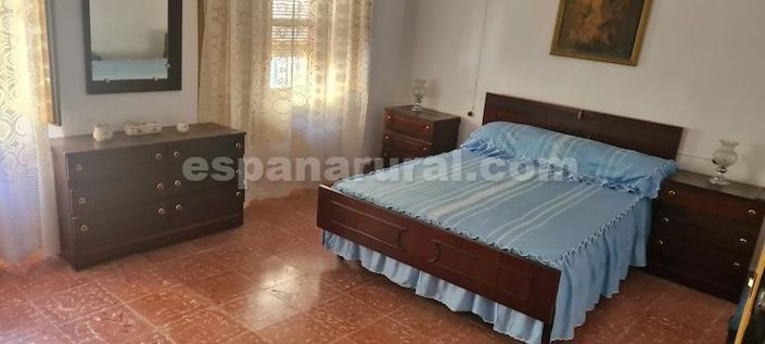 Image No.19-4 Bed Village House for sale