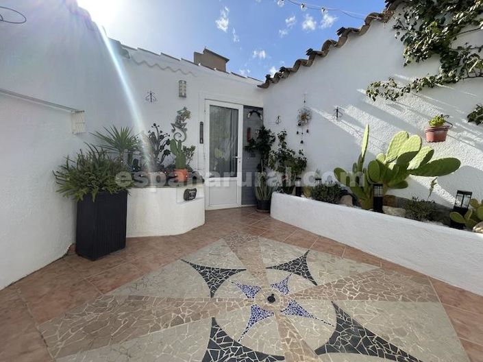 Image No.10-5 Bed Country House for sale