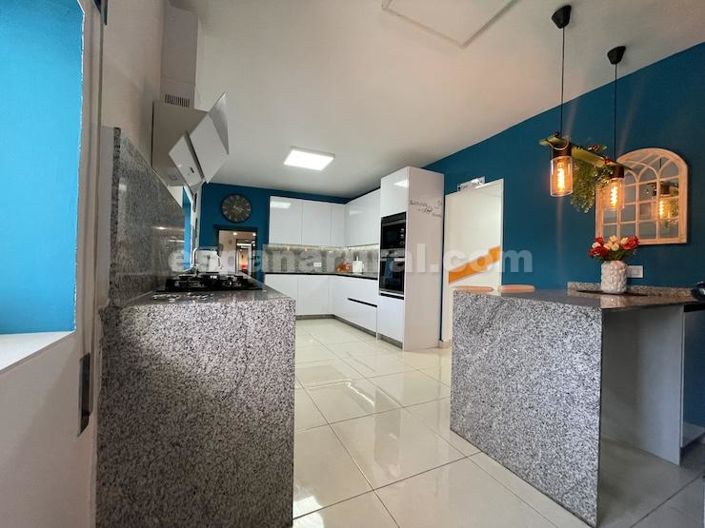 Image No.3-5 Bed Country House for sale