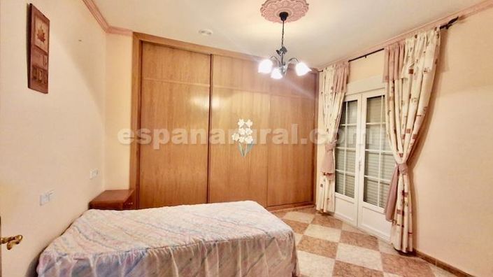 Image No.10-4 Bed Village House for sale