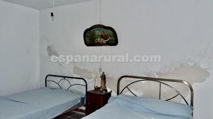 Image No.16-3 Bed Country House for sale