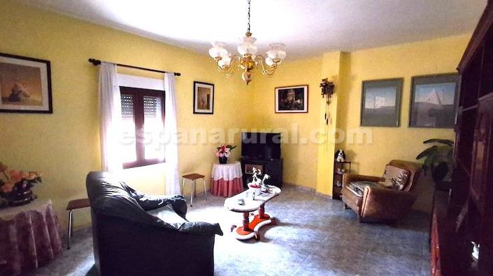 Image No.3-3 Bed Country House for sale