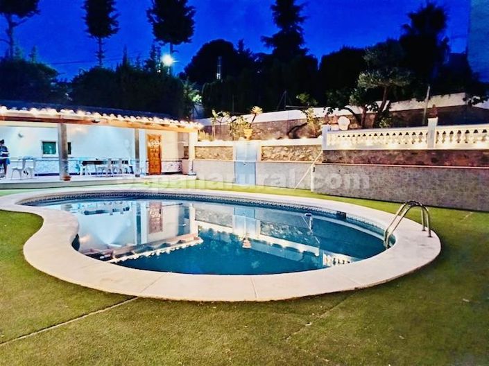 Image No.1-5 Bed Villa for sale