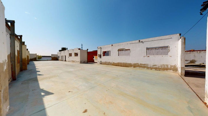 Image No.25-5 Bed Townhouse for sale