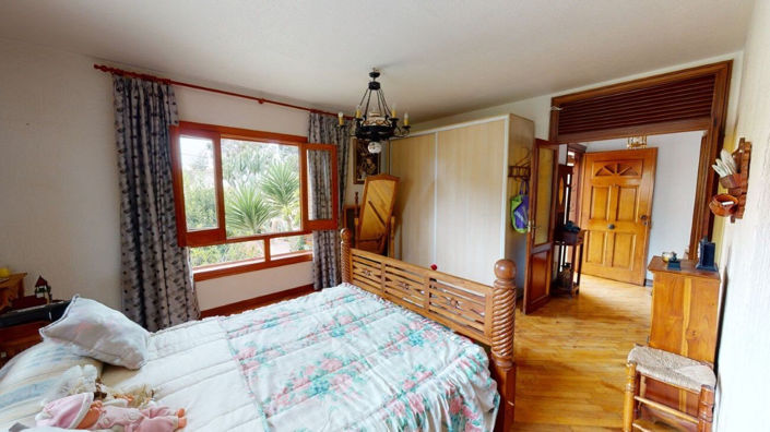 Image No.10-6 Bed Villa for sale