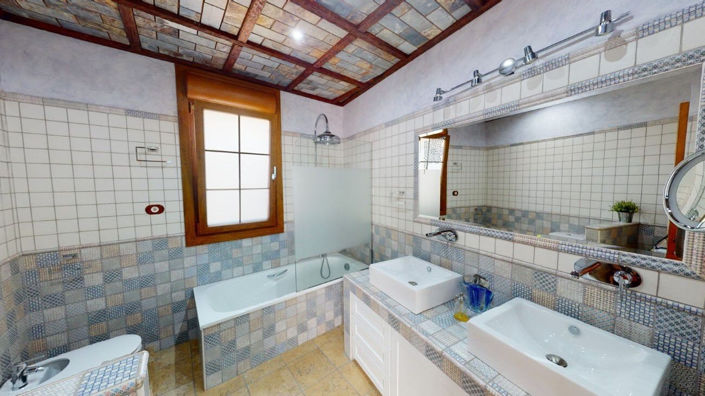 Image No.11-4 Bed Villa for sale