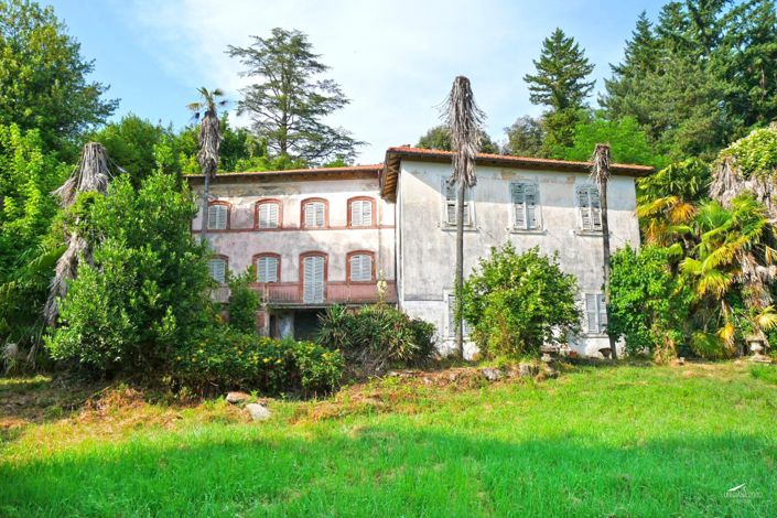 Image No.1-5 Bed Property for sale