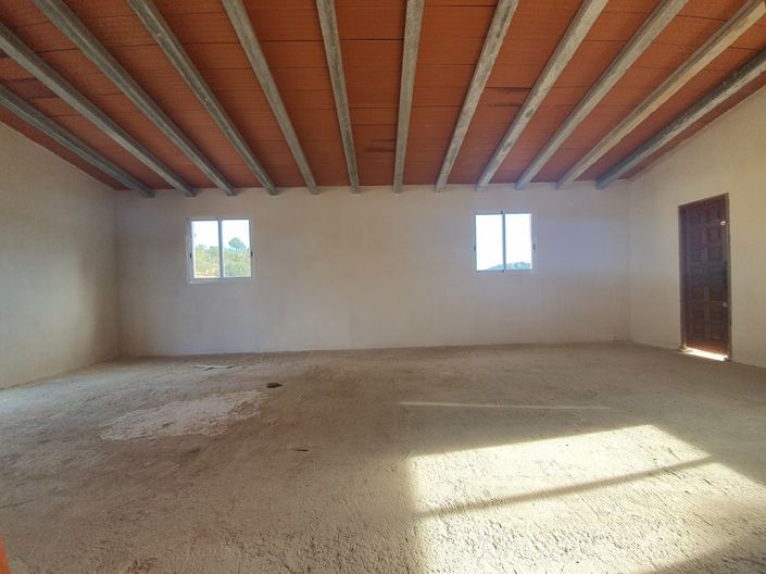 Image No.6-Villa for sale