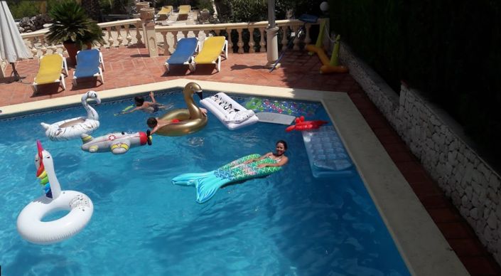 Image No.2-9 Bed Villa for sale