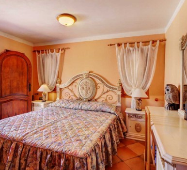 Image No.24-9 Bed Villa for sale