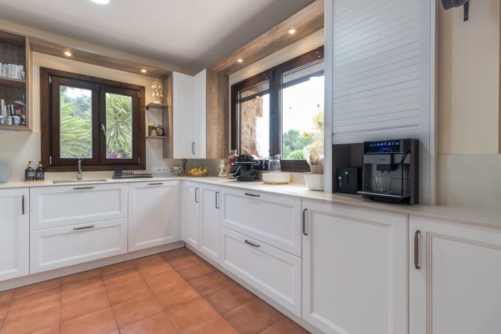 Image No.18-5 Bed Villa for sale