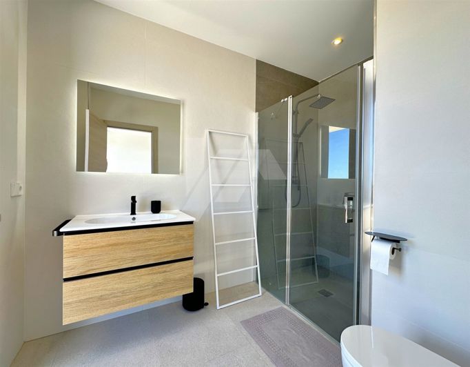 Image No.38-4 Bed Villa for sale