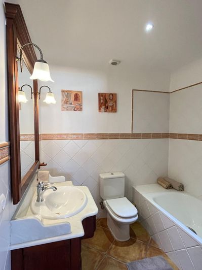 Image No.16-4 Bed Apartment for sale