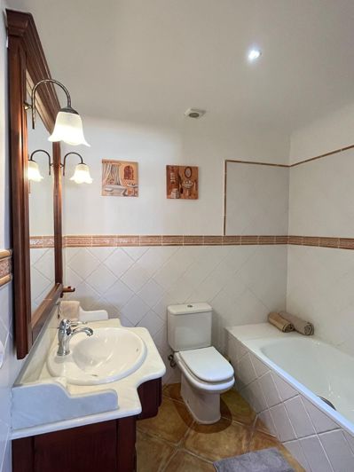 Image No.21-4 Bed Apartment for sale