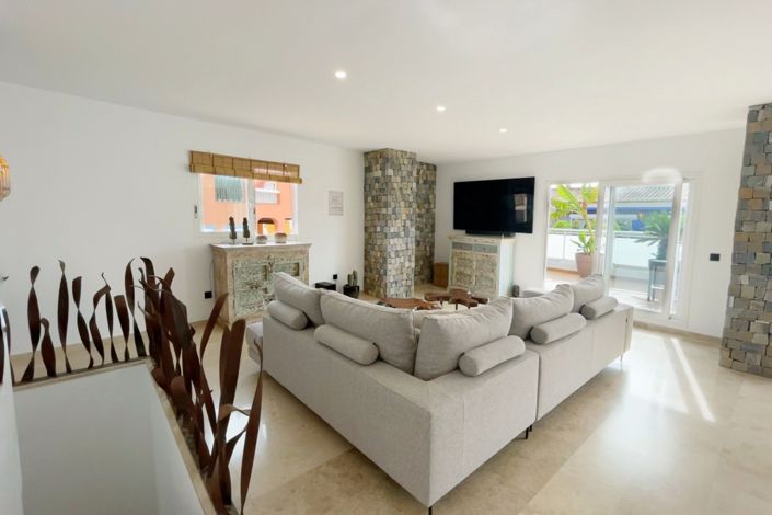 Image No.10-3 Bed Apartment for sale