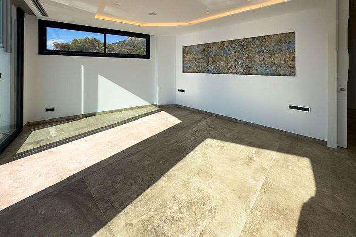 Image No.8-4 Bed Villa for sale