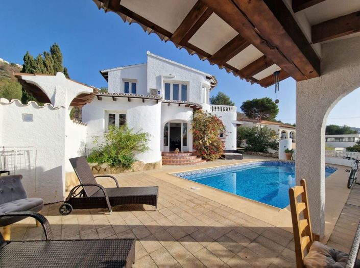 Image No.1-3 Bed Villa for sale