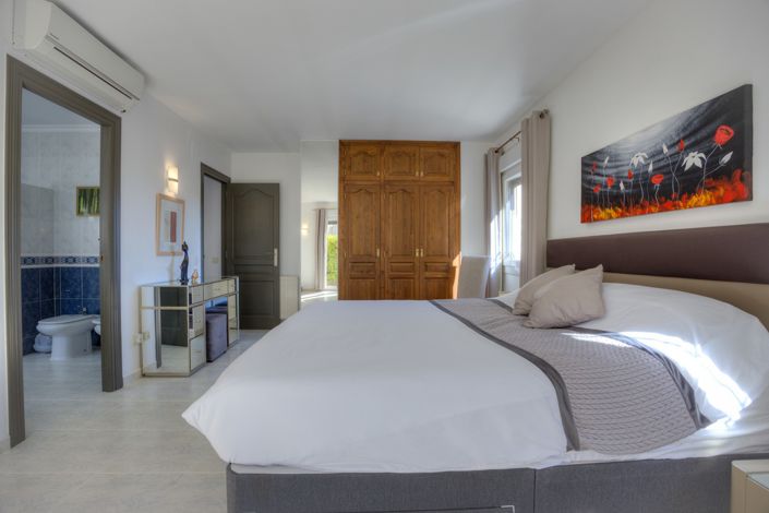 Image No.16-3 Bed Villa for sale