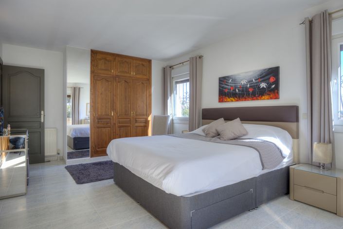 Image No.17-3 Bed Villa for sale