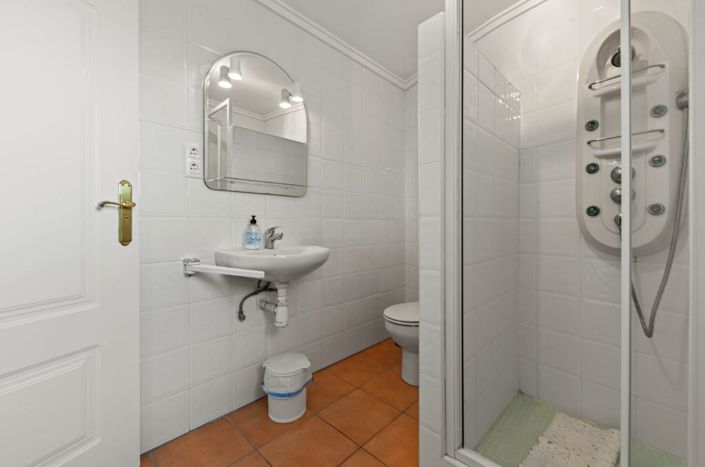 Image No.20-4 Bed Villa for sale