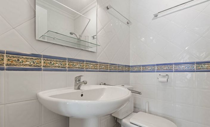 Image No.29-4 Bed Villa for sale