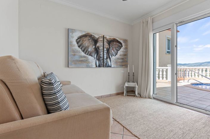 Image No.30-4 Bed Villa for sale