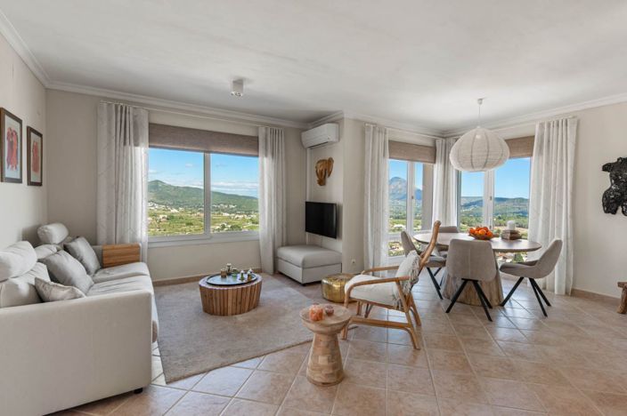 Image No.4-4 Bed Villa for sale