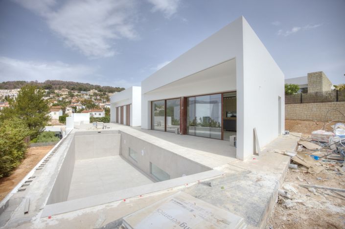 Image No.1-Villa for sale