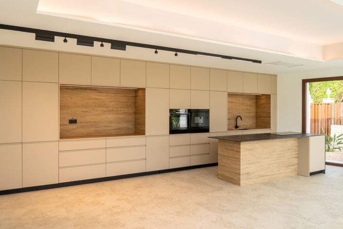 Image No.10-Villa for sale