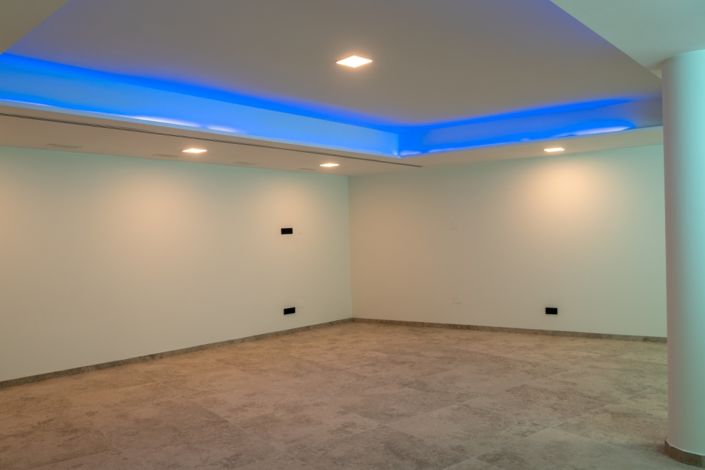 Image No.35-Villa for sale