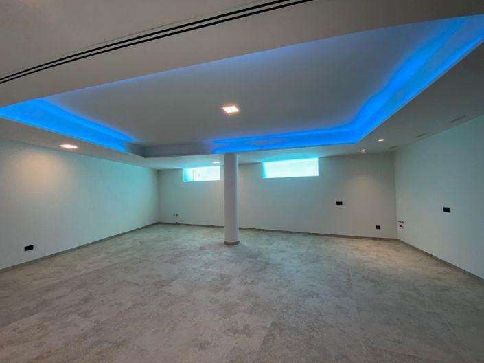 Image No.36-Villa for sale