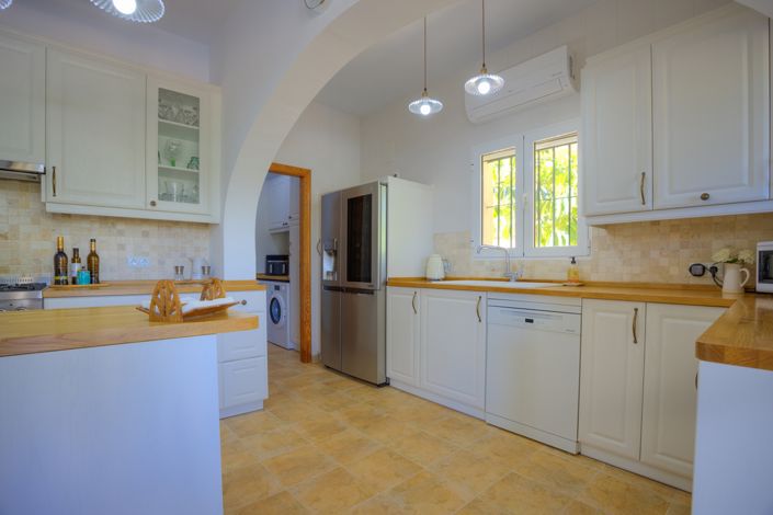 Image No.10-4 Bed Villa for sale