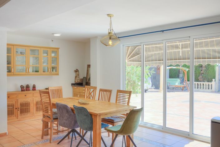 Image No.17-5 Bed Villa for sale