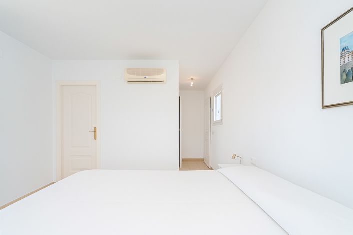 Image No.26-6 Bed Villa for sale