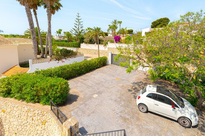 Image No.9-6 Bed Villa for sale