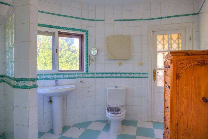 Image No.33-5 Bed Villa for sale