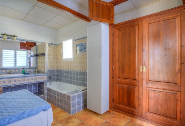 Image No.7-4 Bed Villa for sale