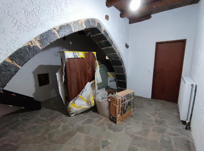 Image No.13-2 Bed House for sale