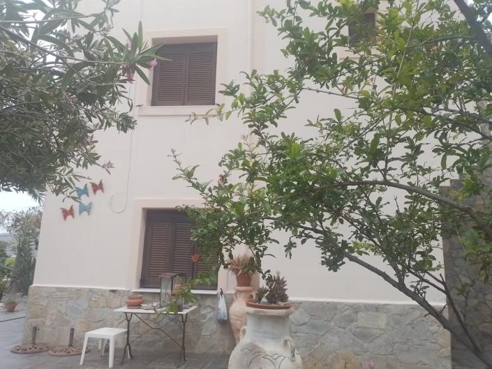 Image No.13-3 Bed House for sale