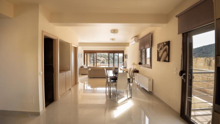 Image No.5-12 Bed Maisonette for sale