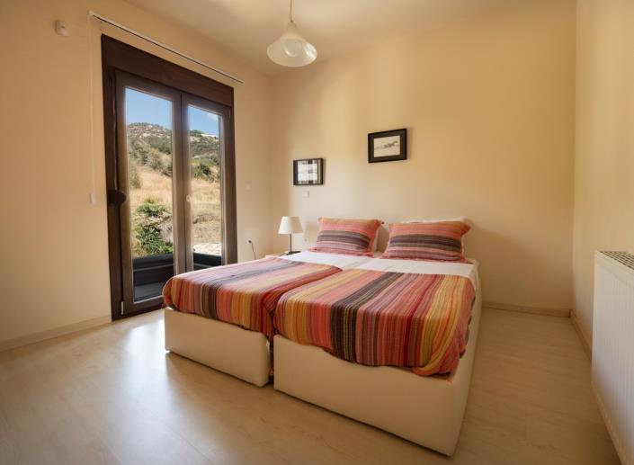 Image No.9-12 Bed Maisonette for sale