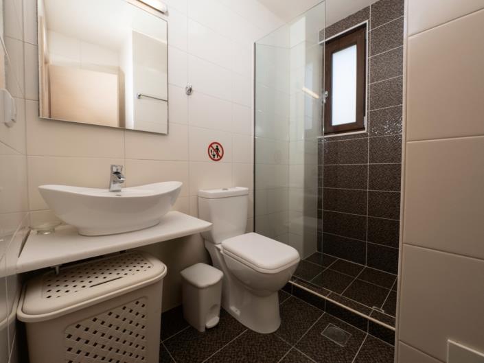 Image No.11-12 Bed Maisonette for sale