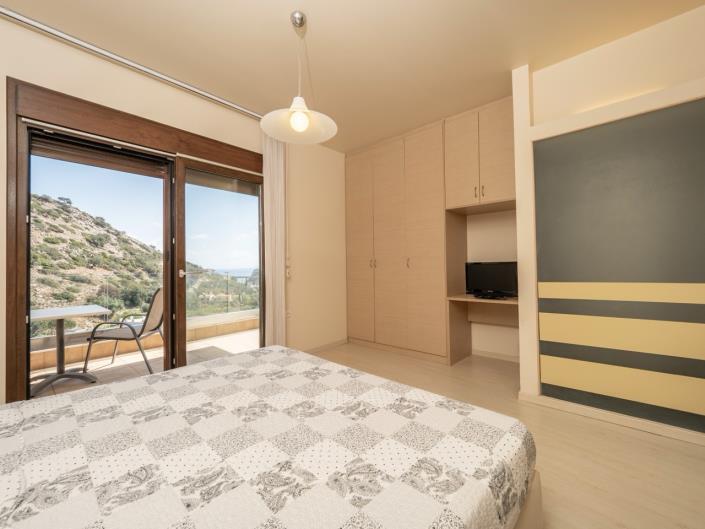 Image No.16-12 Bed Maisonette for sale