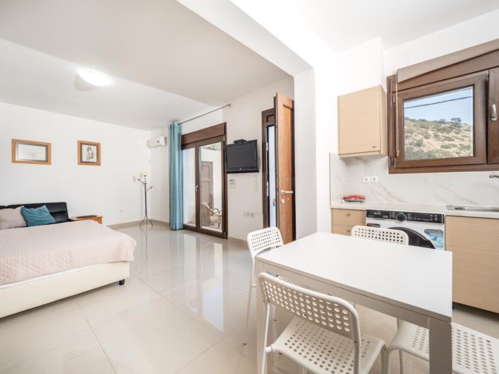 Image No.4-12 Bed Maisonette for sale