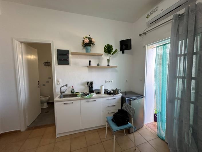 Image No.5-Studio for sale